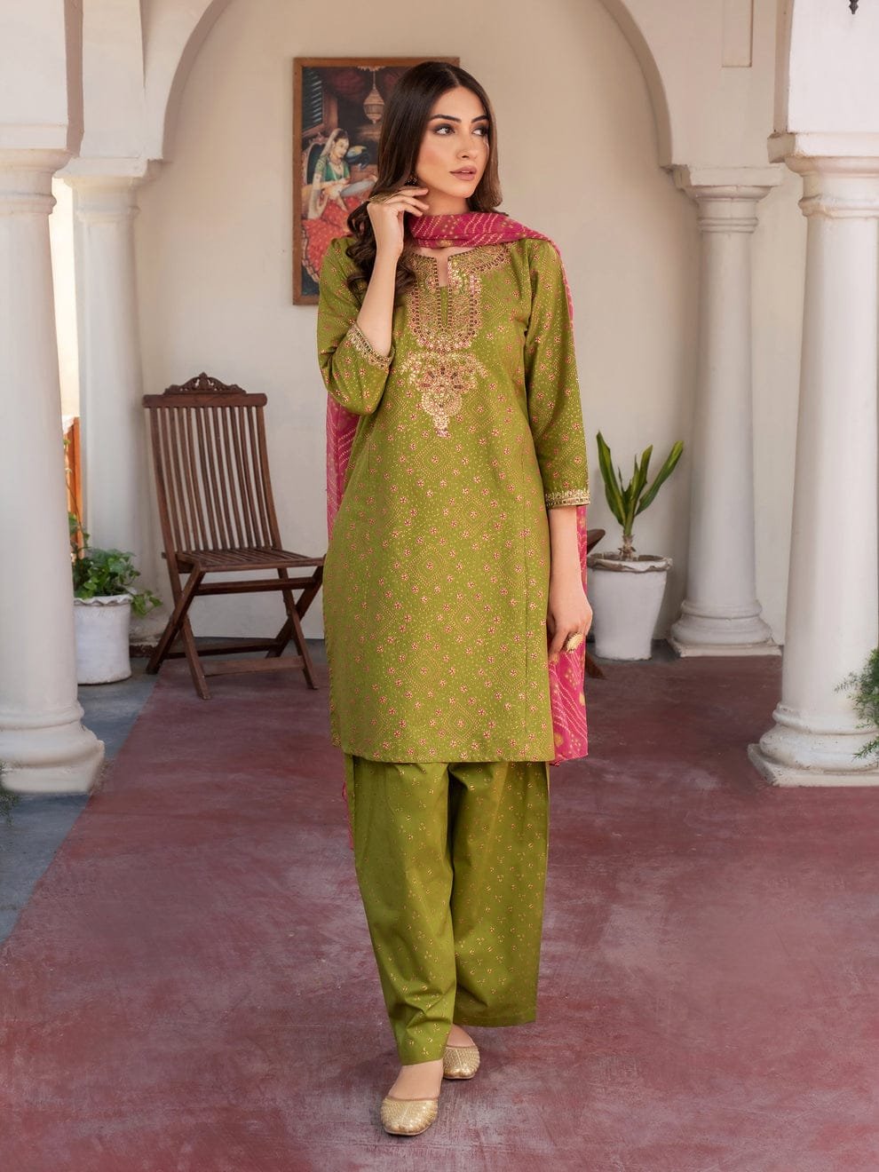 3-Piece Lawn Suit (Embroidered, Pret)