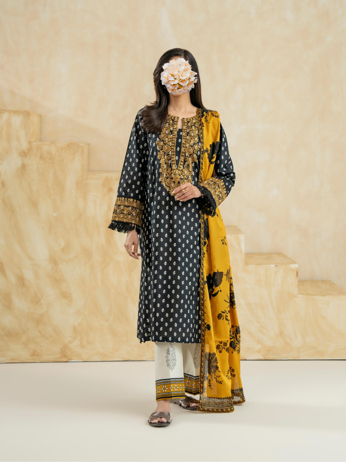 3 Piece Lawn Suit-Embroidered (Pret)