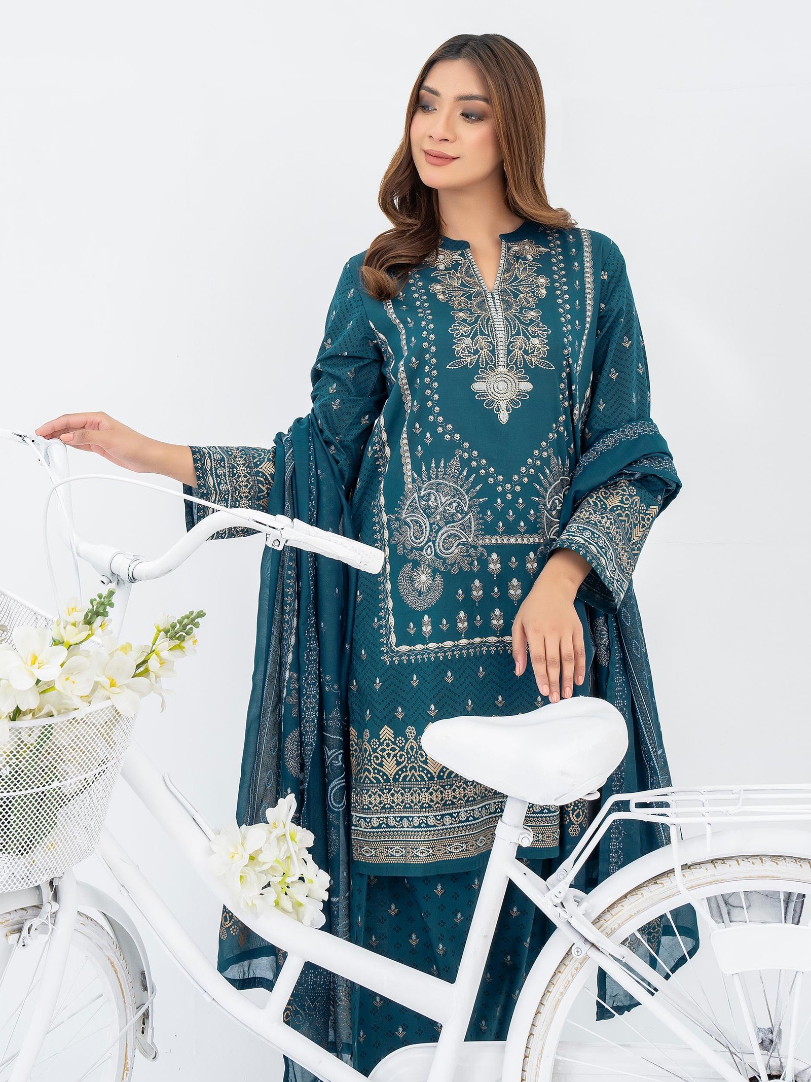 3 Piece Lawn Suit-Embroidered (Pret) view 4